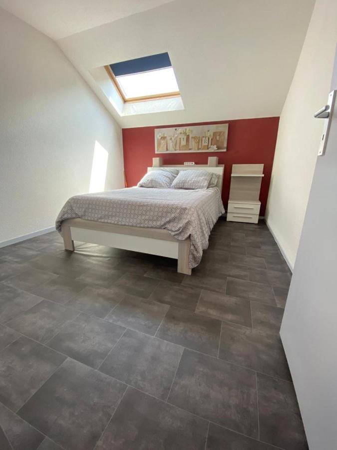 Apartamento Les Ecrins Lourdes Exterior foto
